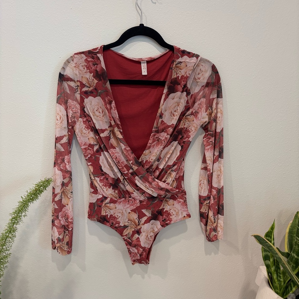 BlueSteel | Floral Long Sleeve Bodysuit | Size Small (Petite)